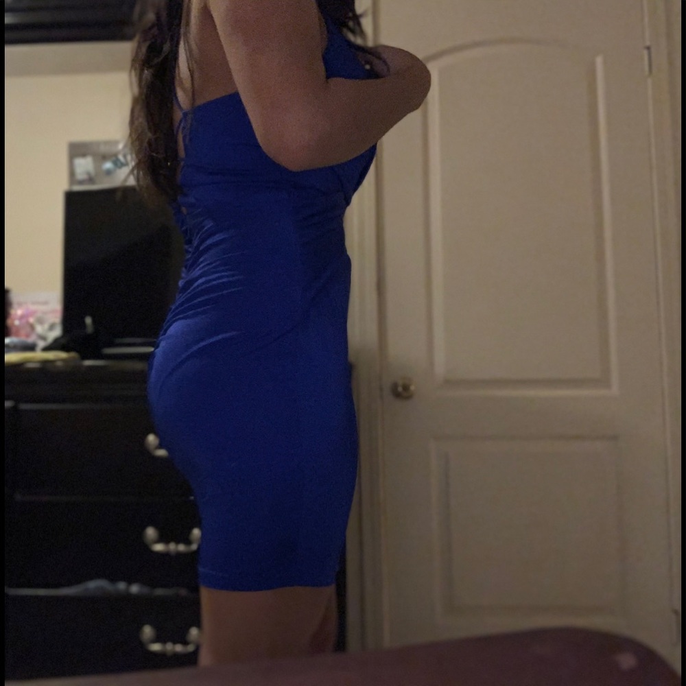 Dress - Picture 4 of 4